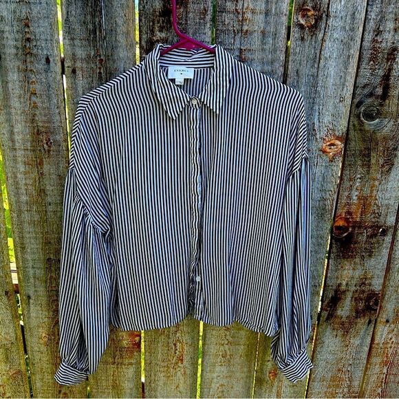 Everly Tops - Everly blouse long sleeve striped. Collared. Size is medium
